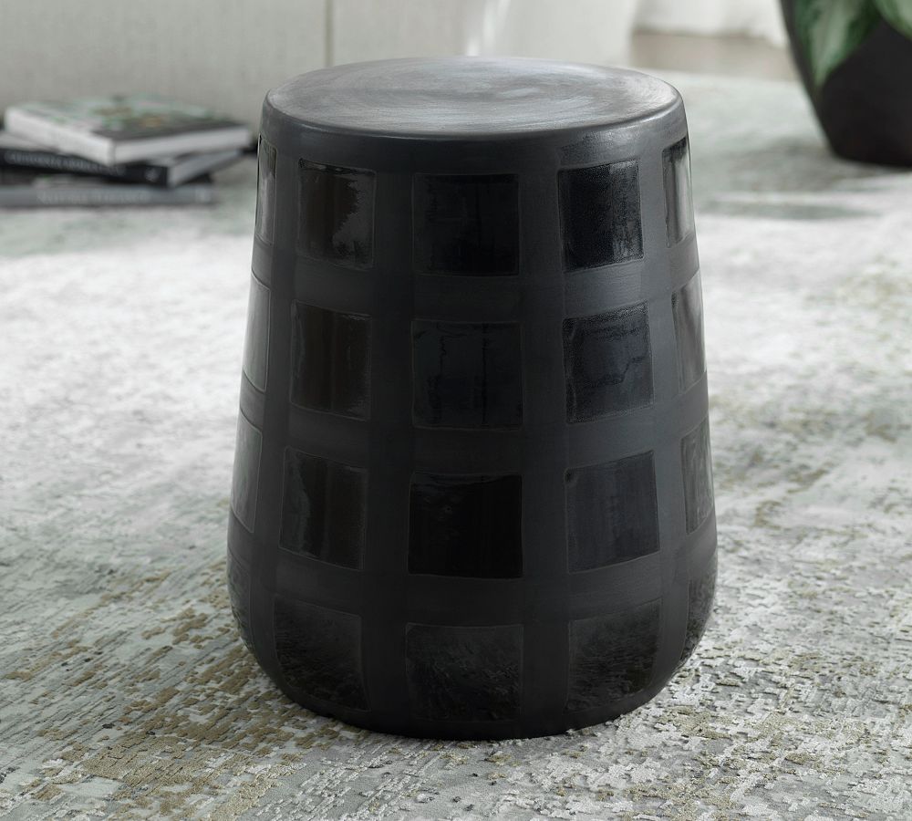 Finley Round Accent Table (14.5&quot;)
