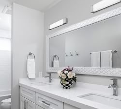 Nampa Vanity Light (24&quot;-36&quot;)
