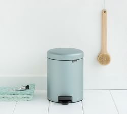 Brabantia 1.3 Gallon newIcon Step Trash Can