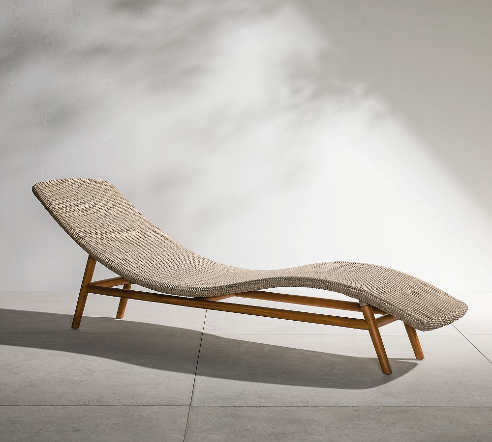 Encinitas Wicker Outdoor Single Chaise Lounge