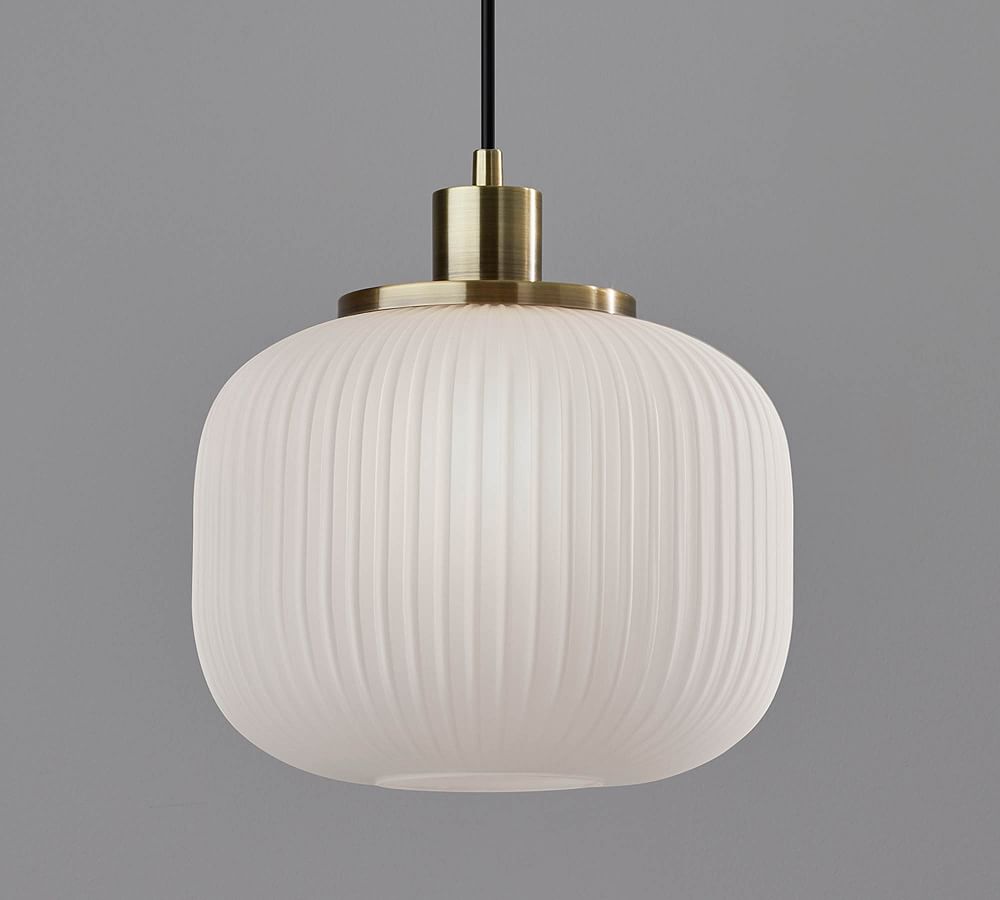Nausica Ribbed Glass Pendant (10&quot;)