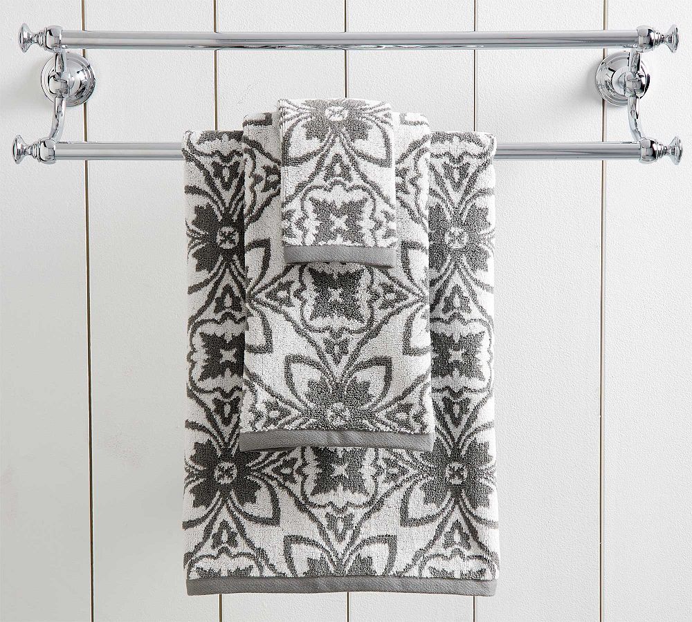 Isabeli Jacquard Towel