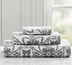 Isabeli Jacquard Towel