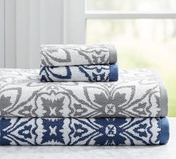 Isabeli Jacquard Towel