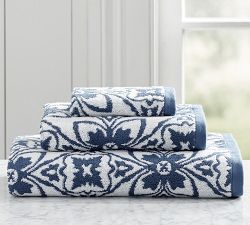Isabeli Jacquard Towel