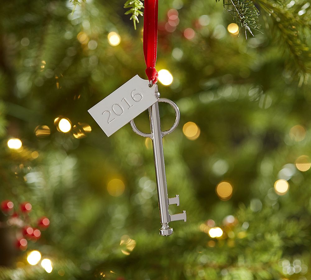 Key with Personalizable Tag Ornament