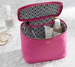SJ Traincase