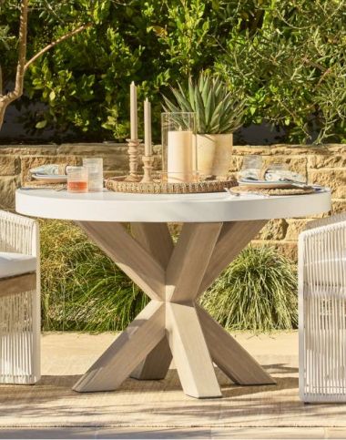 Outdoor Dining Tables