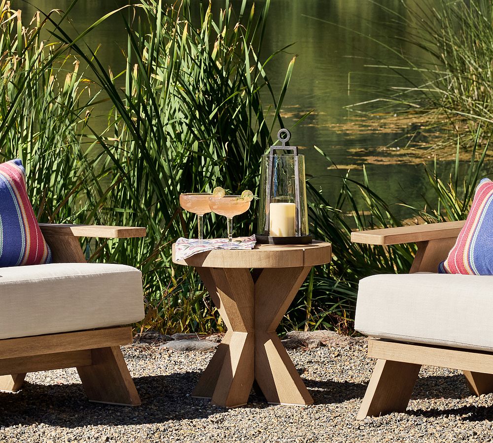 Modern Farmhouse Round Outdoor Side Table (20&quot;)