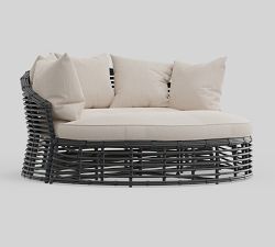 Edison Wicker Round Outdoor Daybed