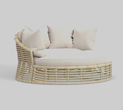 Edison Wicker Round Outdoor Daybed