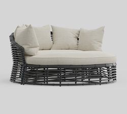 Edison Wicker Round Outdoor Daybed