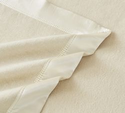 Maizy Silk Fleece Throw With Satin Border