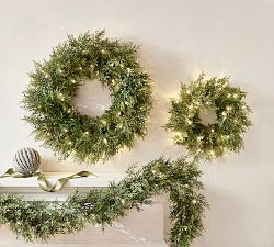 Faux Lit Juniper Berry Wreath &amp; Garland