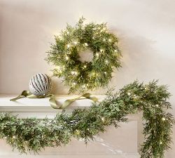 Faux Lit Juniper Berry Wreath &amp; Garland