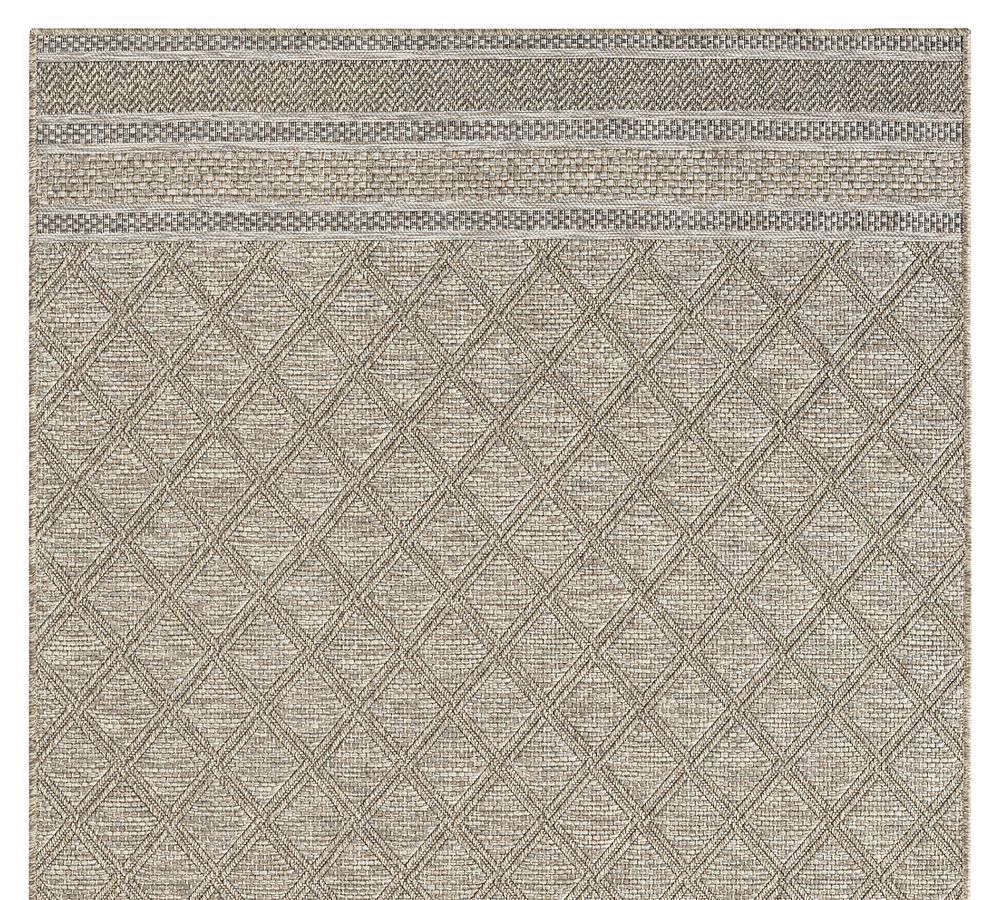 Shaan Geometric Outdoor Performance Rug