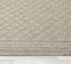 Shaan Geometric Outdoor Performance Rug