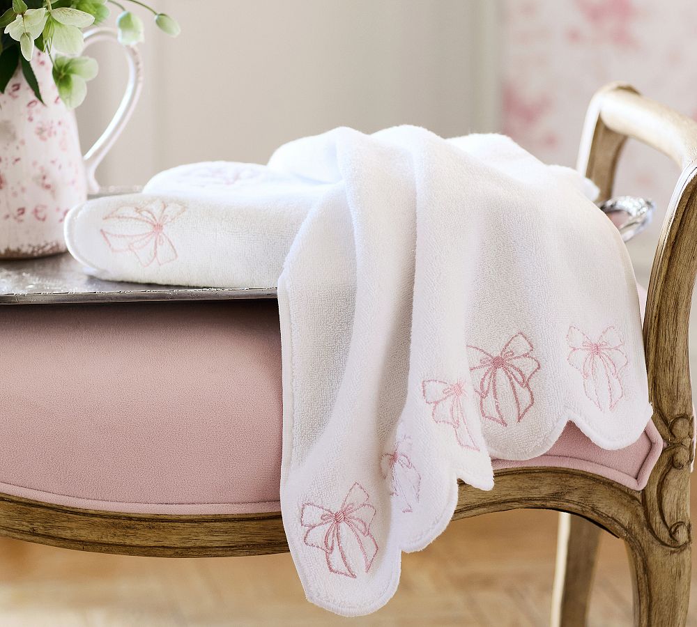 LoveShackFancy Embroidered Bow Guest Towel