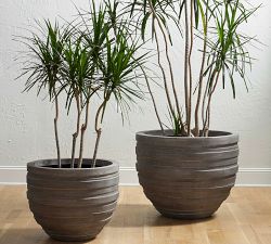 Aubri Round Planters