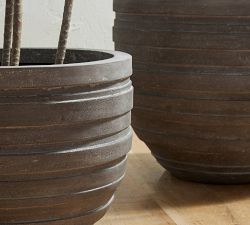 Aubri Round Planters