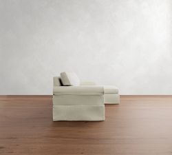 York Roll Arm Slipcovered Chaise Sleeper Sectional (119&quot;)