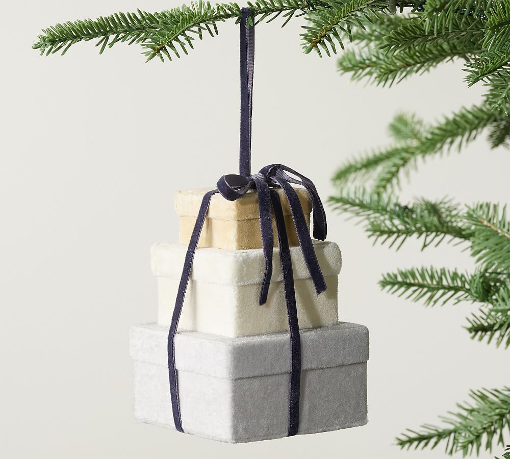 Handcrafted Velvet Gift Boxes Ornament