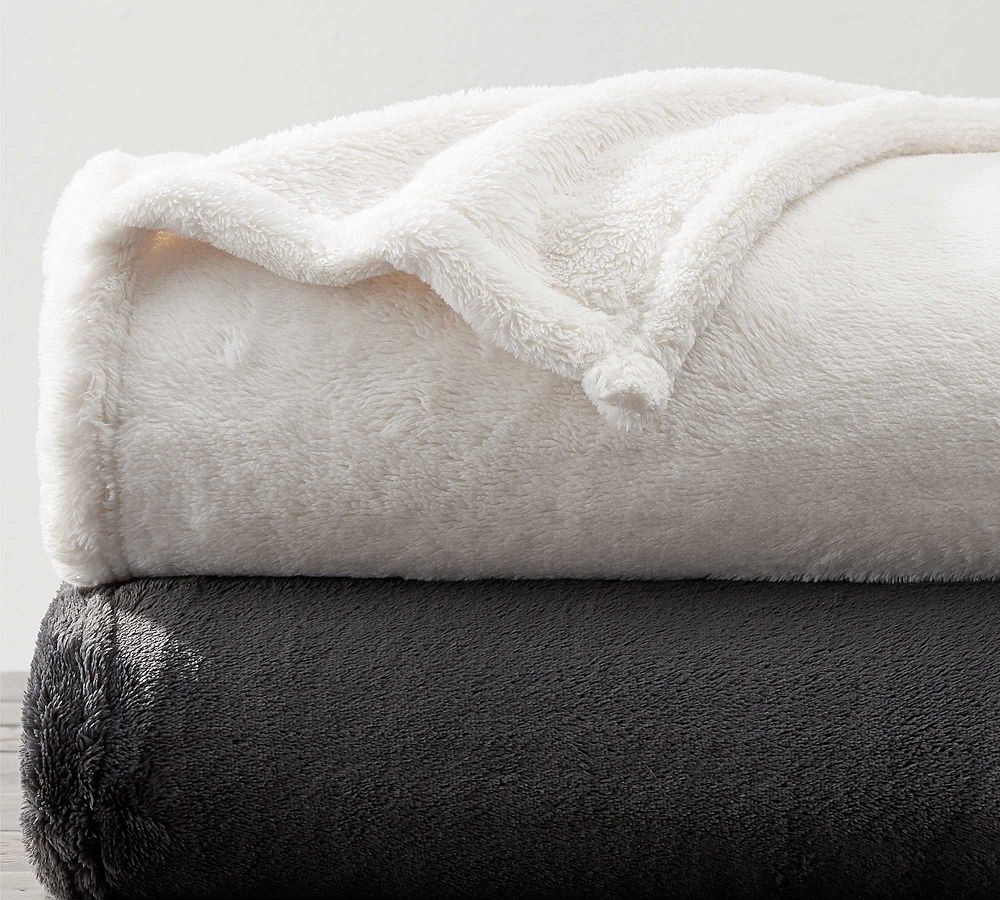 Faux Fur Cozy Throw