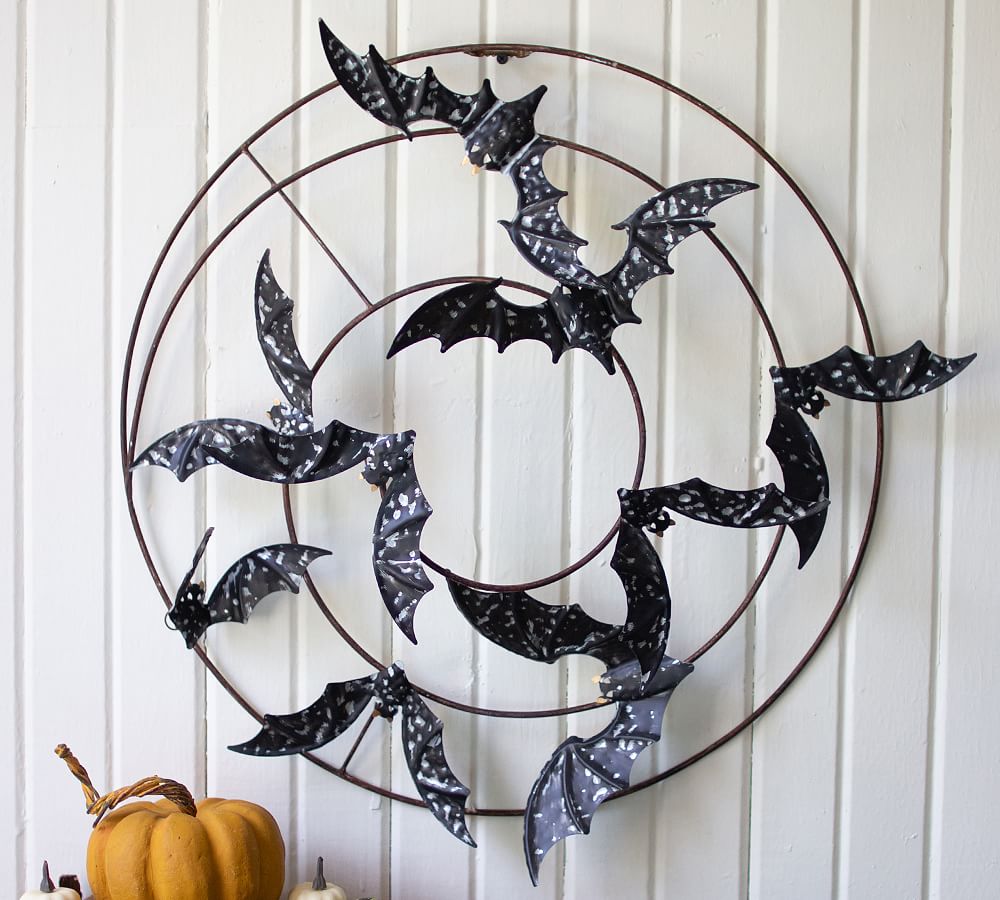 Metal Bats Wall Hanging, 23&quot;
