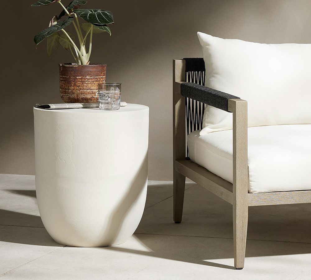 Open Box: Bayard Outdoor Round Accent Table