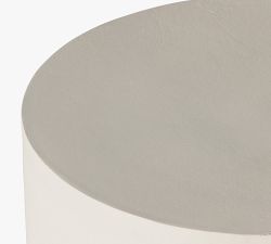 Bayard Metal Round Outdoor Accent Table (16&quot;)