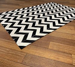 Evaan Chevron Cowhide Rug