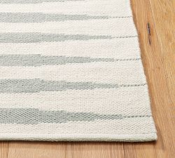 Open Box: Delphina Handwoven Outdoor Performance Rug