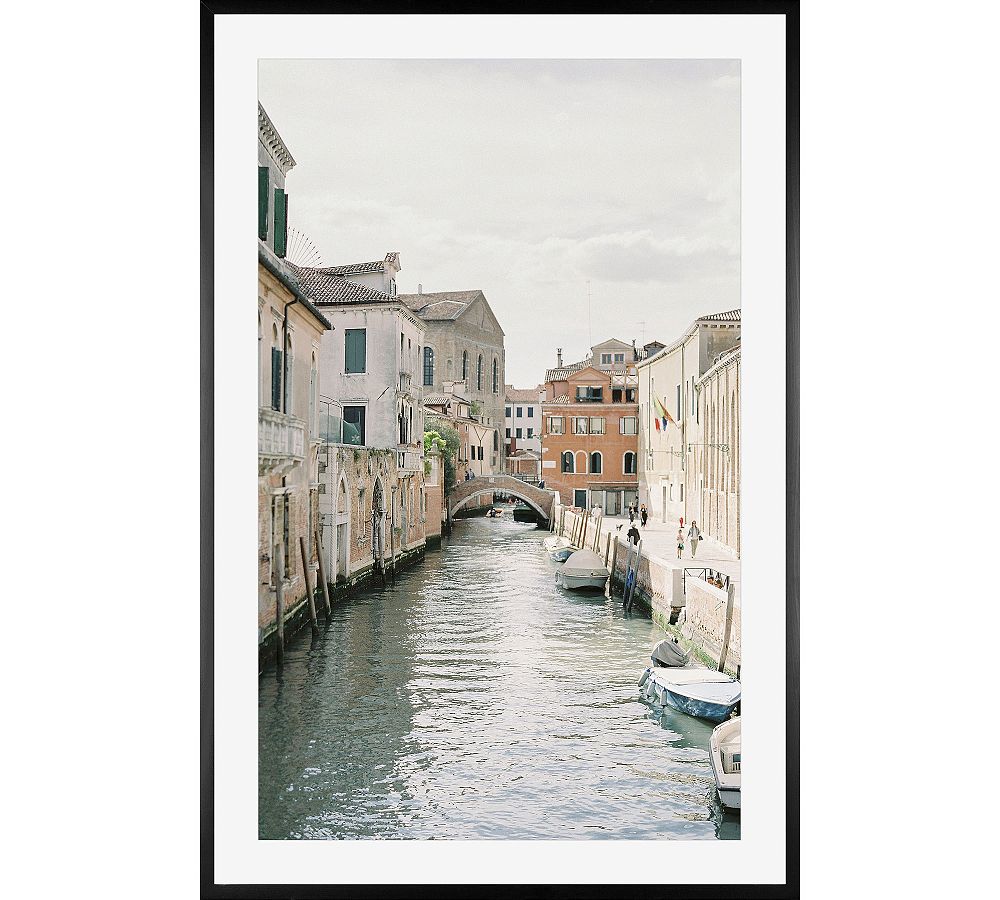 Venice Canals 2 by Justine Milton