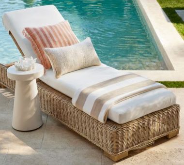 Chaises & Daybeds image