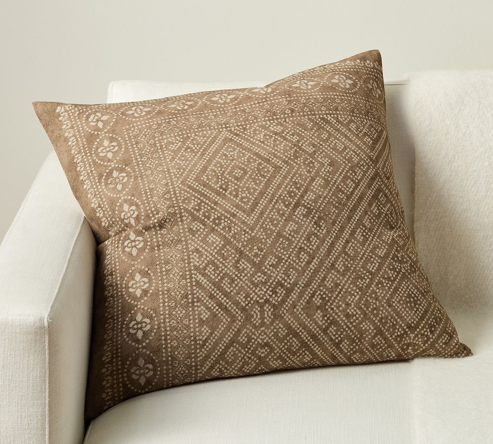 Emilio Pillow