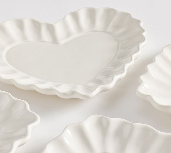 Heirloom Scalloped Heart Stoneware Appetizer Plates - Set of 4
