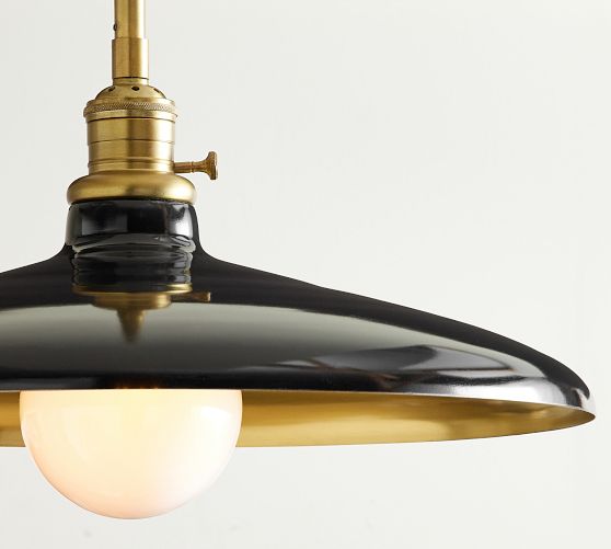 Farmhouse Metal Pole Pendant (18")