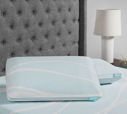 Tempur-Pedic&#174;TEMPUR-Breeze&#176; PRO + Advanced Cooling Pillow