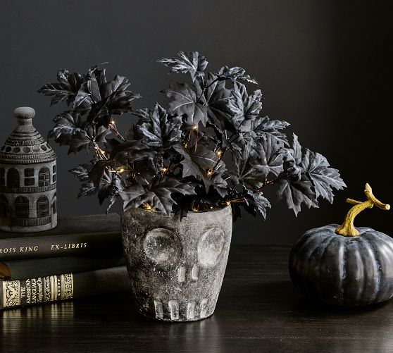 Faux Lit Black Maple Leaf Bundle