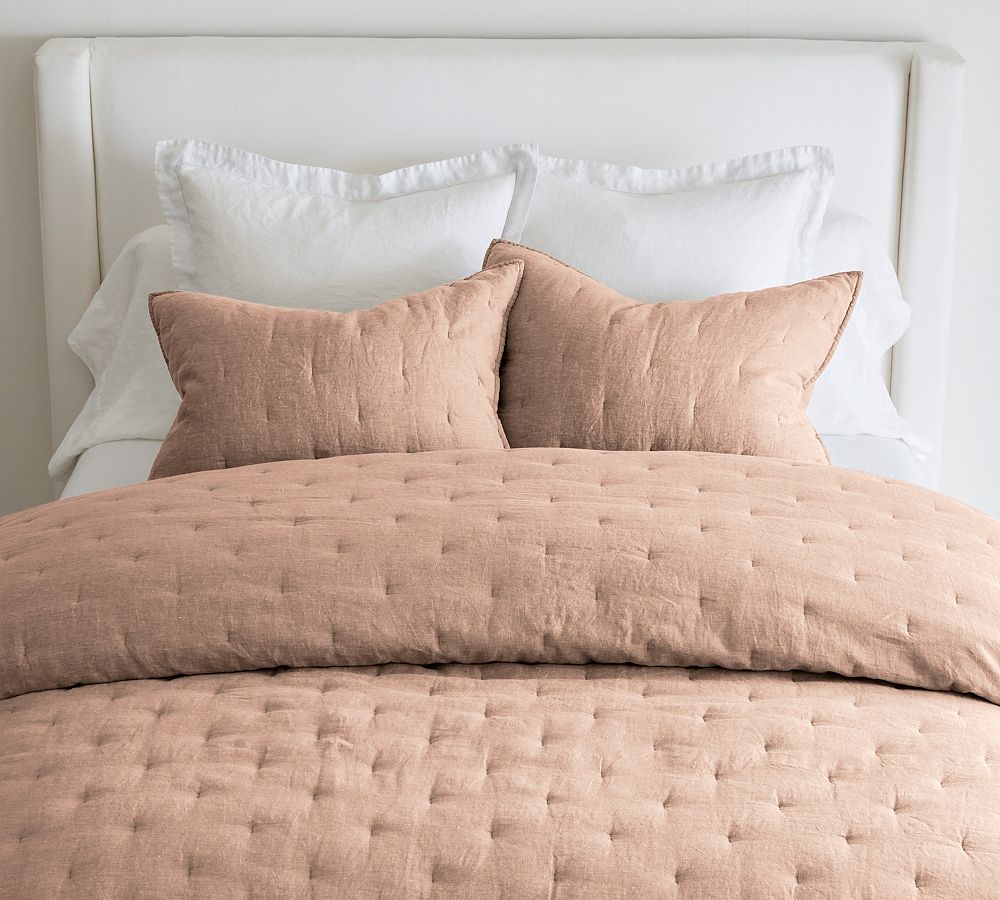 Open Box: Belgian Flax Linen Tufted Quilt, King/Cal. King - Rosewood Blush
