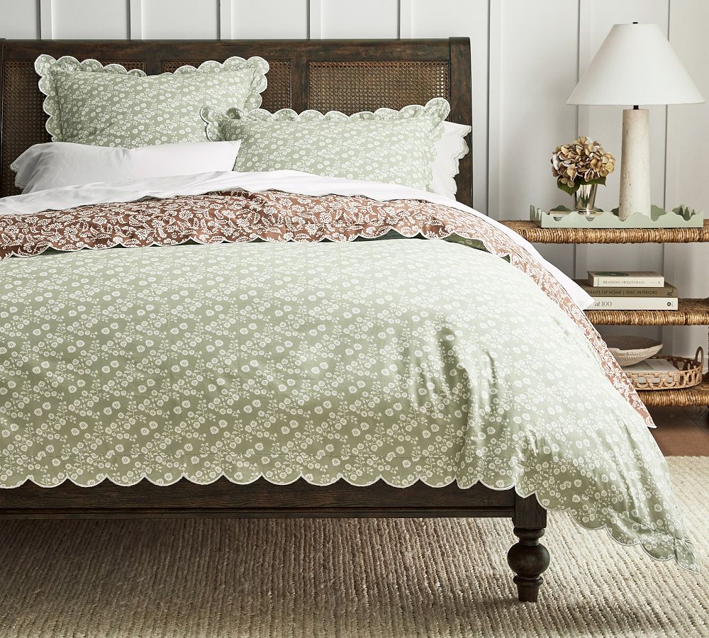 Julia Berolzheimer Reversible Scallop Duvet Cover