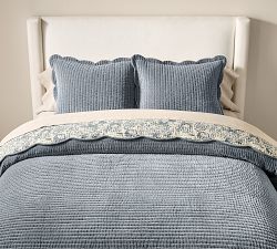 Velvet Scallop Edge Reversible Quilt