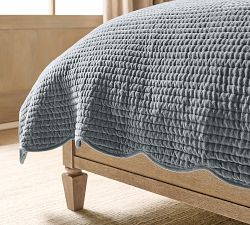 Velvet Scallop Edge Reversible Quilt