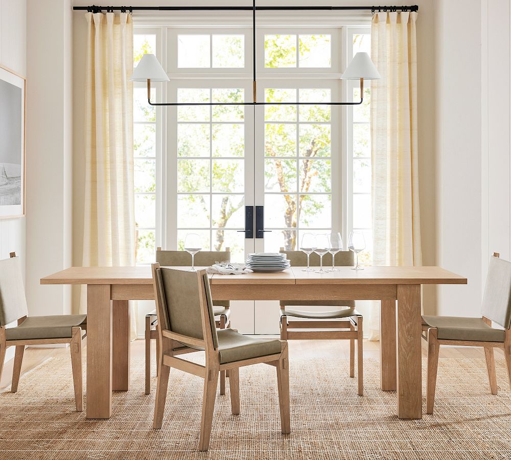 Findlay Extendable Dining Table (73&quot;- 91&quot;)