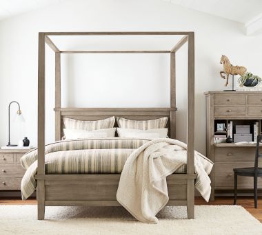 Farmhouse Hawthorn Bedroom