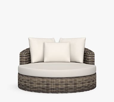 Huntington Round Daybed with High Performance Cushion Covers