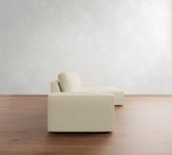 Rutherford Chaise Sectional (136&quot;)