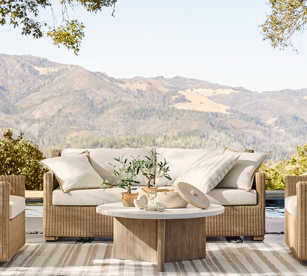 Hampton Wicker Outdoor Sofa