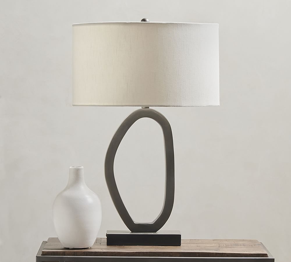 Jasia Metal Table Lamp (23&quot;)