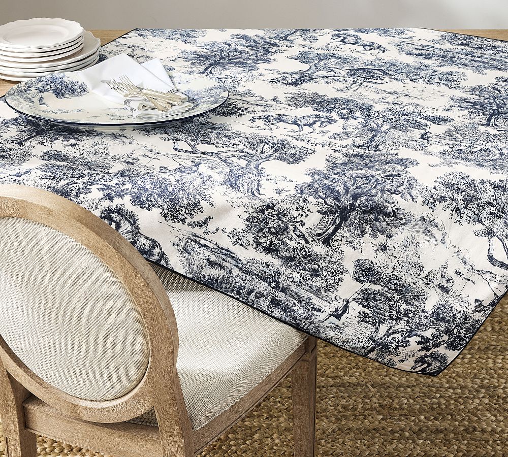 Brandon Maxwell Groveland Toile Reversible Table Throw